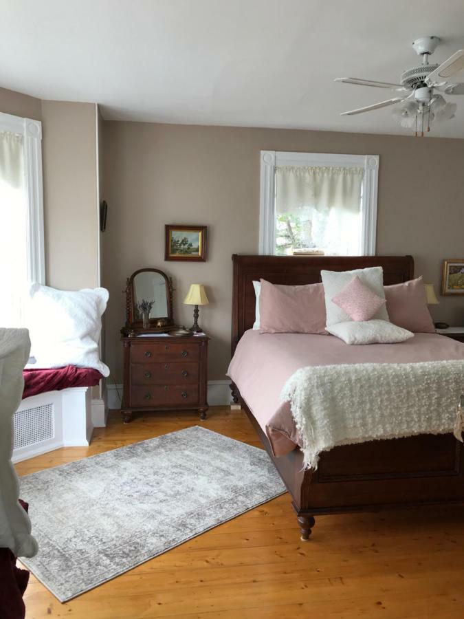 Toba'S Bed & Breakfast 卢嫩堡 外观 照片